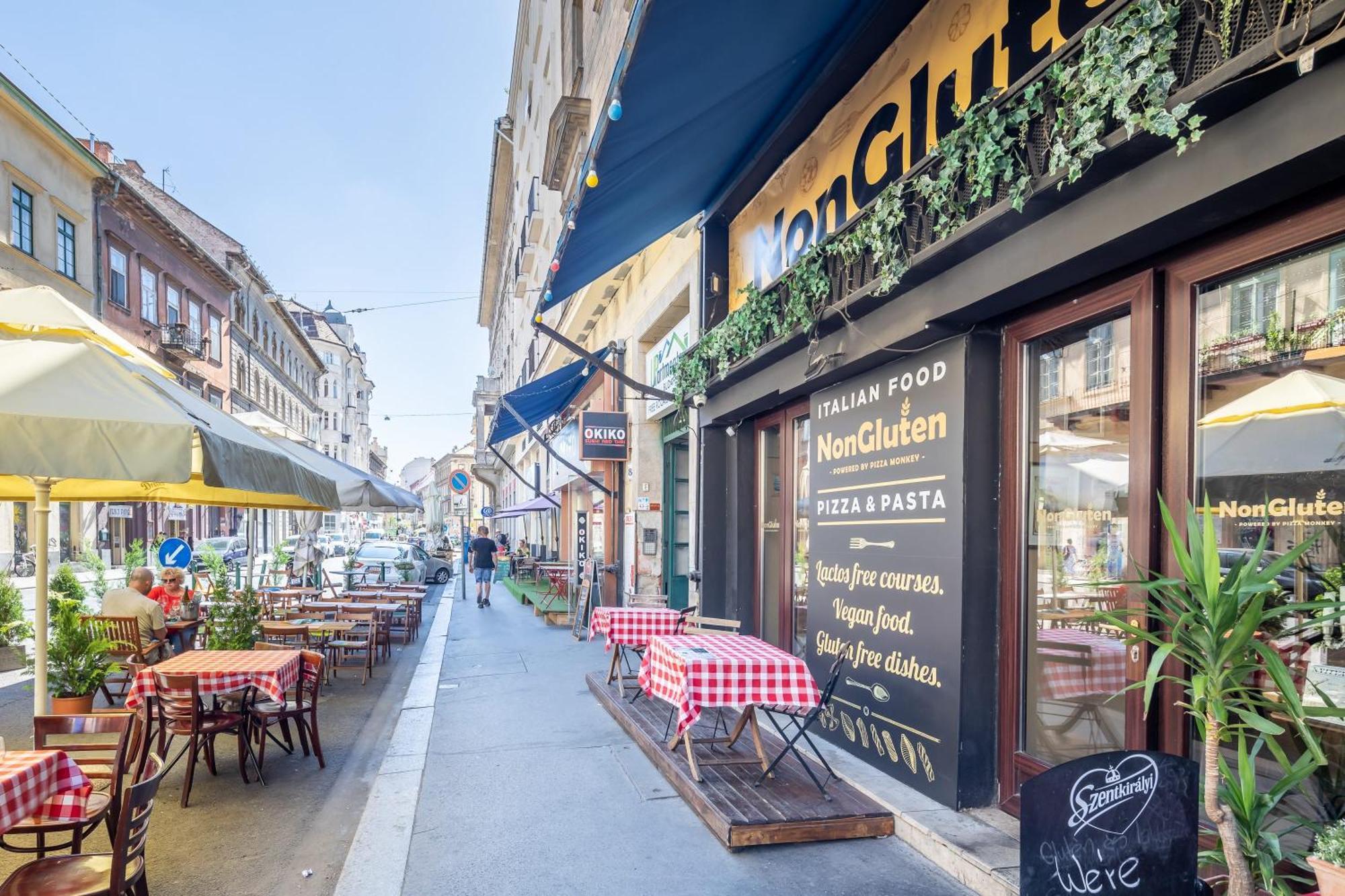 Very Central - Free Parking - Balcony Budapest Luaran gambar