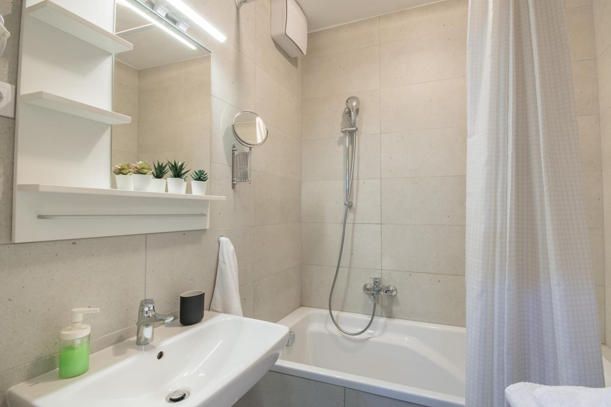Very Central - Free Parking - Balcony Budapest Luaran gambar