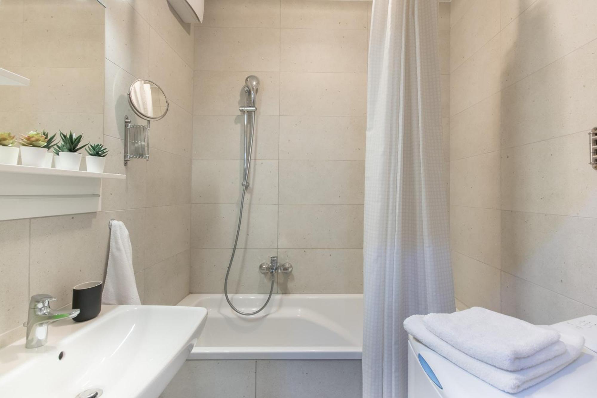 Very Central - Free Parking - Balcony Budapest Luaran gambar